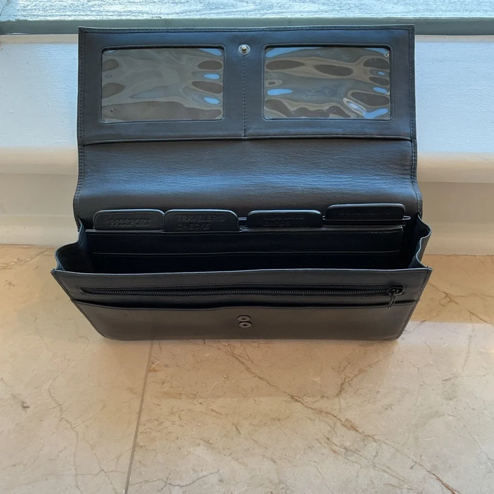 🌀Vintage men’s Leather Fold-Over Travel Clutch